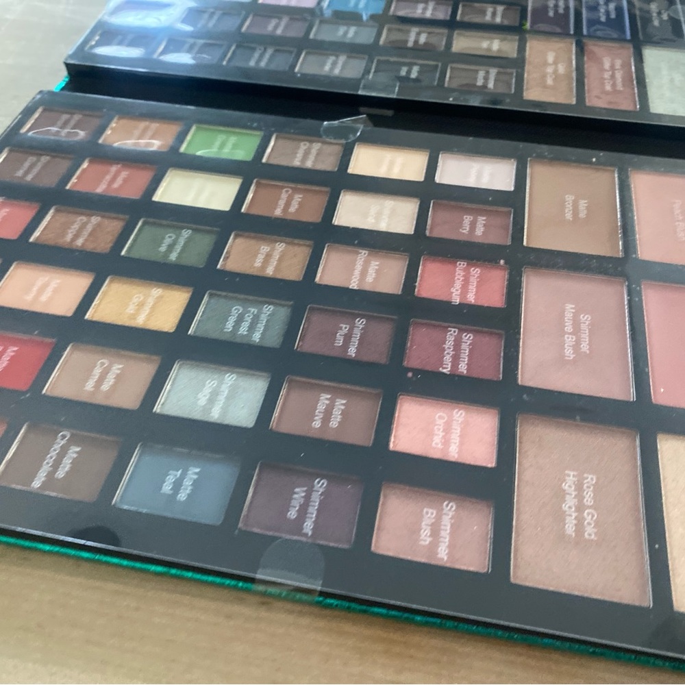 2 Makeup Pallets - Picture 6 of 11